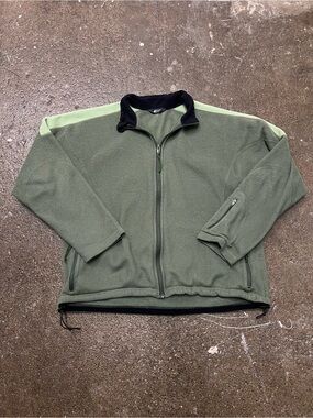 Vintage MEC Full Zip Fleece Polartec Jacket with Contrast Shoulders